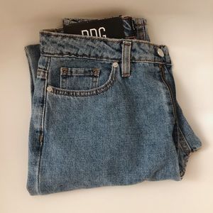 urban outfitters baggy mom jeans